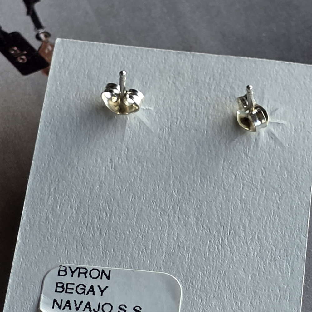 Sterling Silver Black Onyx Navajo Made Earrings - Picture 8 of 9